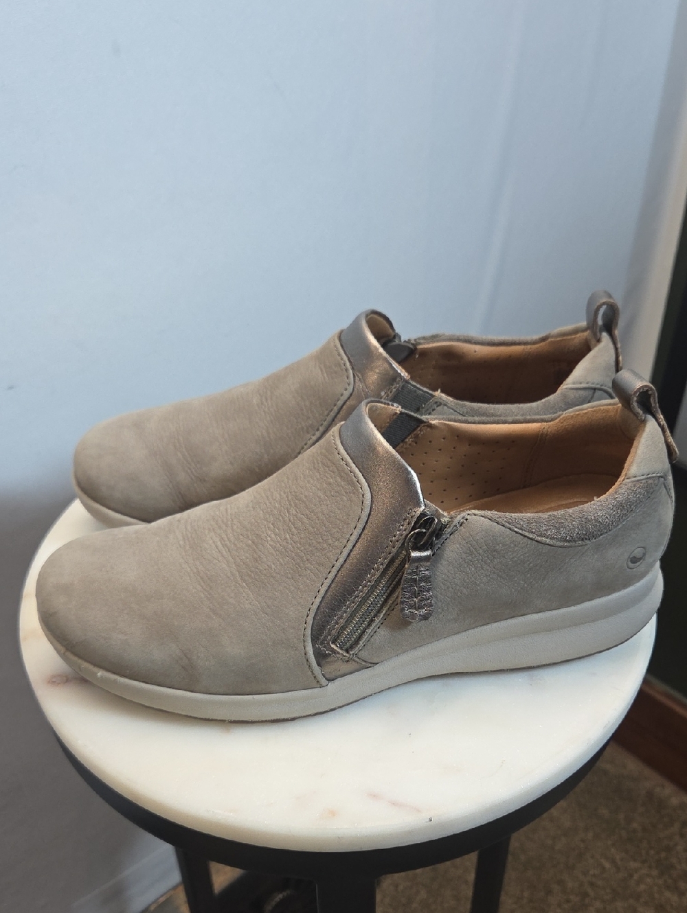 Clarks Women's Taupe Slip-On Sneakers Size 9.5